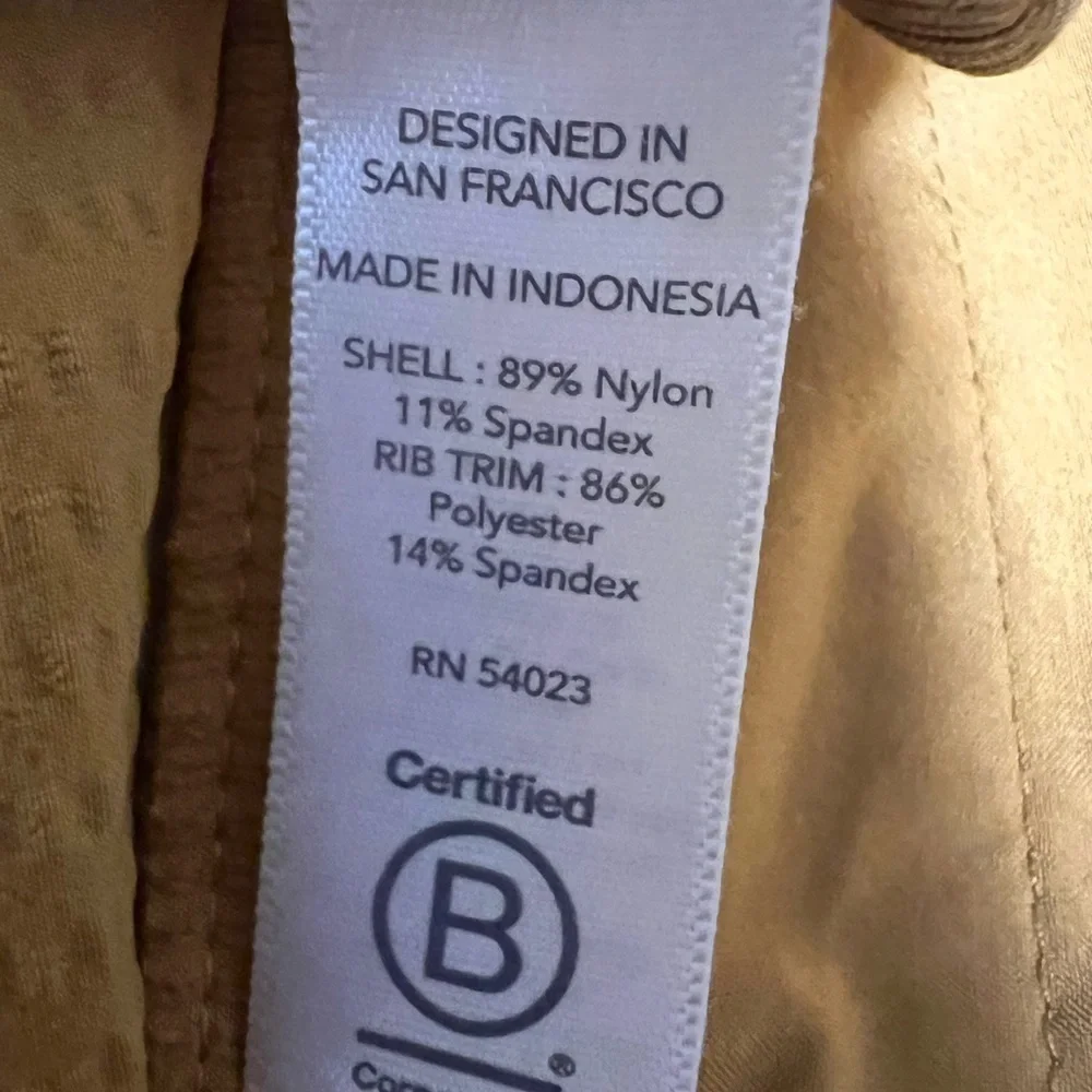 ATHLETA Brooklyn Joggers Women’s  NWOT Size 10 Gold